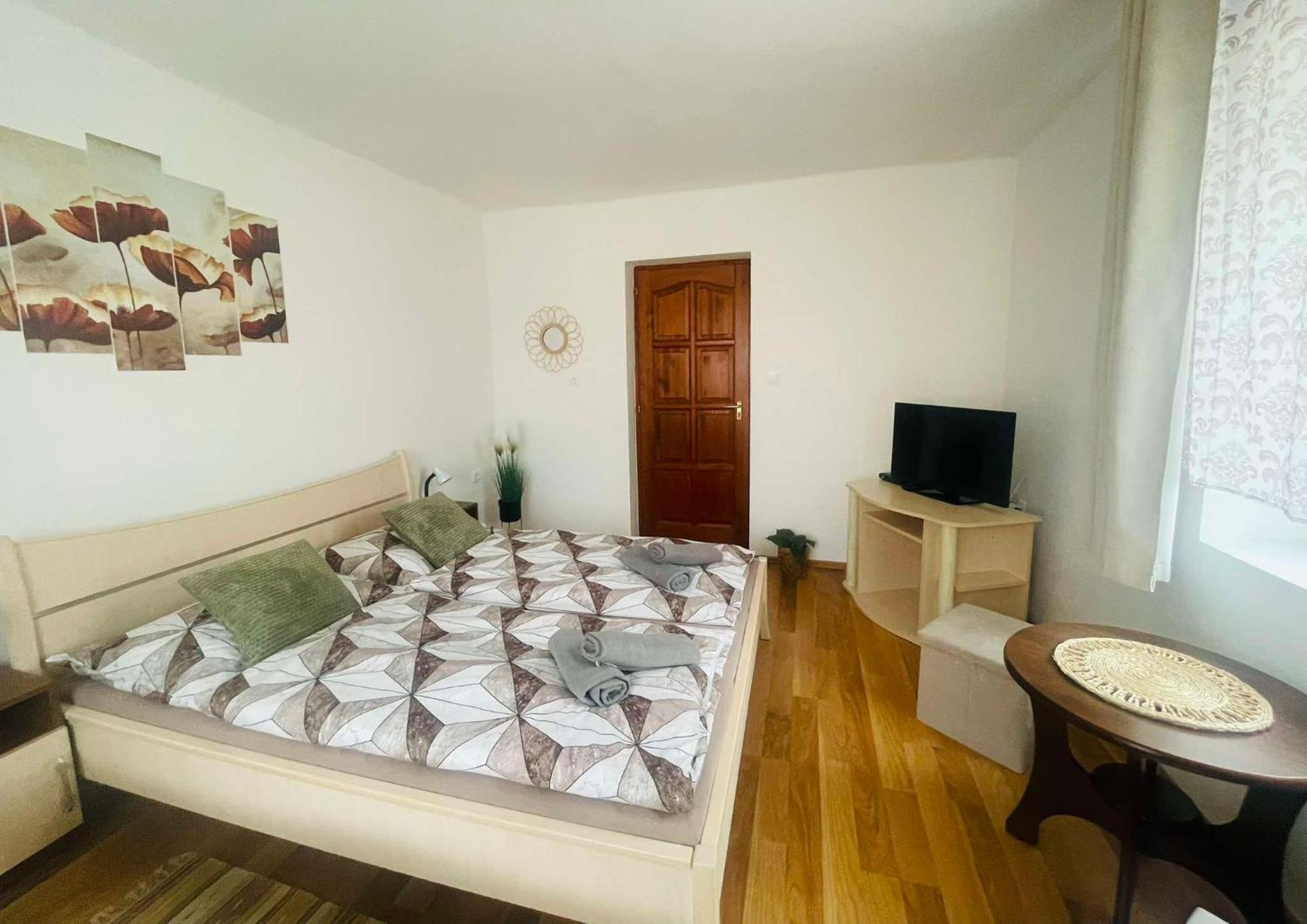 Buekk-Voelgye Vendeghaz Hotel Bogács Eksteriør billede